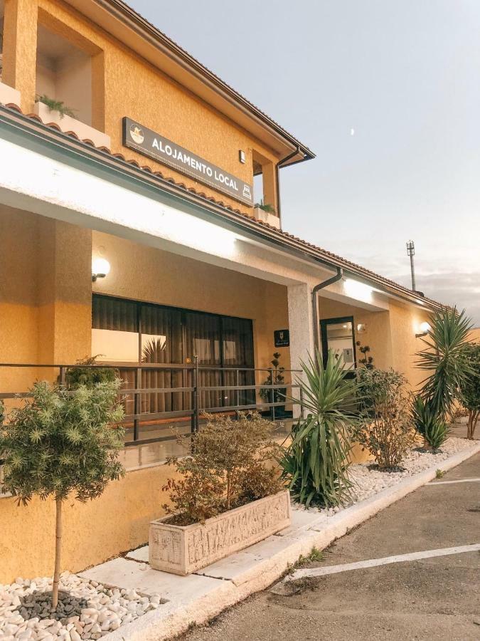 Alojamento Restaurante Dom Dinis Вила-Нова-ди-Пояриш Экстерьер фото
